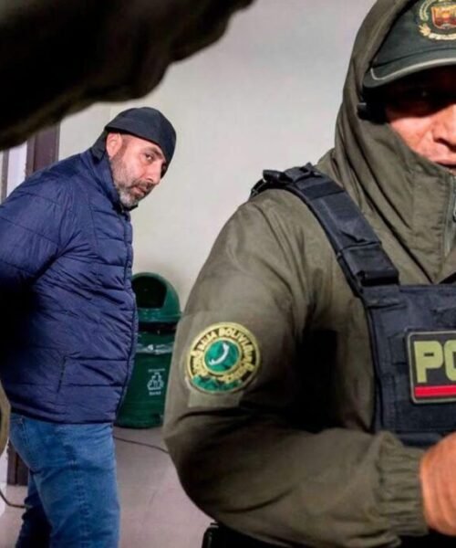 Denuncian que Cerimedo usa un celular en prisión para mover fondos y coordinar acciones