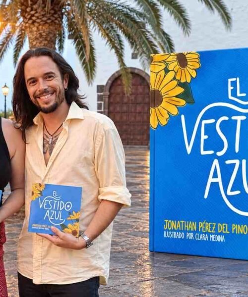 Jonathan Pérez del Pino rinde homenaje a su abuela en “El vestido azul”, un cuento infantil sobre la memoria de Garafía