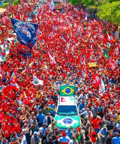 Un canal, 10.8 millones de inscriptos y una tarea por día: lo que probó (y lo que no) el WhatsApp de Lula